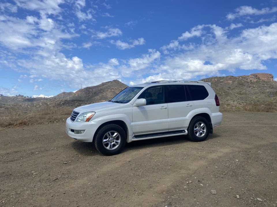 2004 Lexus GX 1st Gen - Image 18 of 31