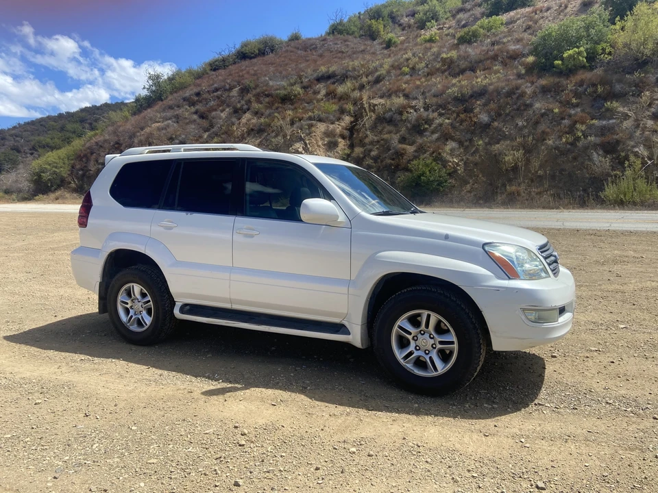 2004 Lexus GX 1st Gen - Image 7 of 31