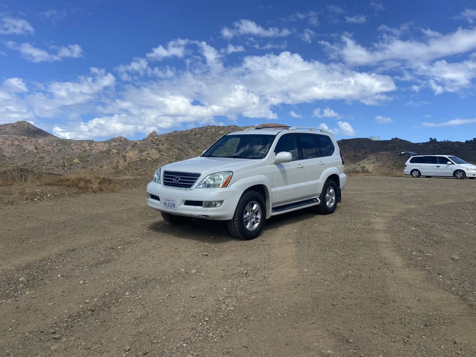 2004 Lexus GX 1st Gen - Image 2 of 31