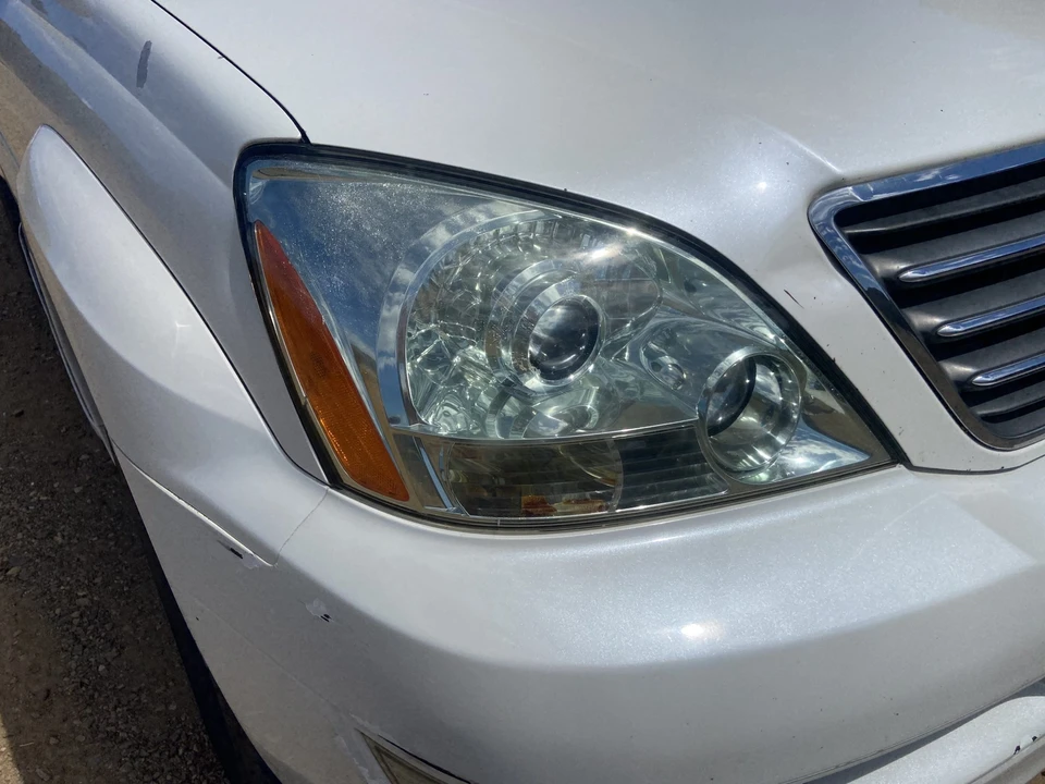 2004 Lexus GX 1st Gen - Image 21 of 31