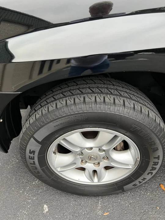 2004 Lexus GX 1st Gen - Image 8 of 22