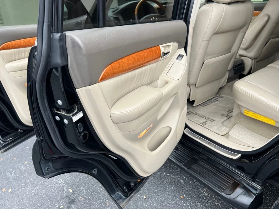 2004 Lexus GX 1st Gen - Image 16 of 22