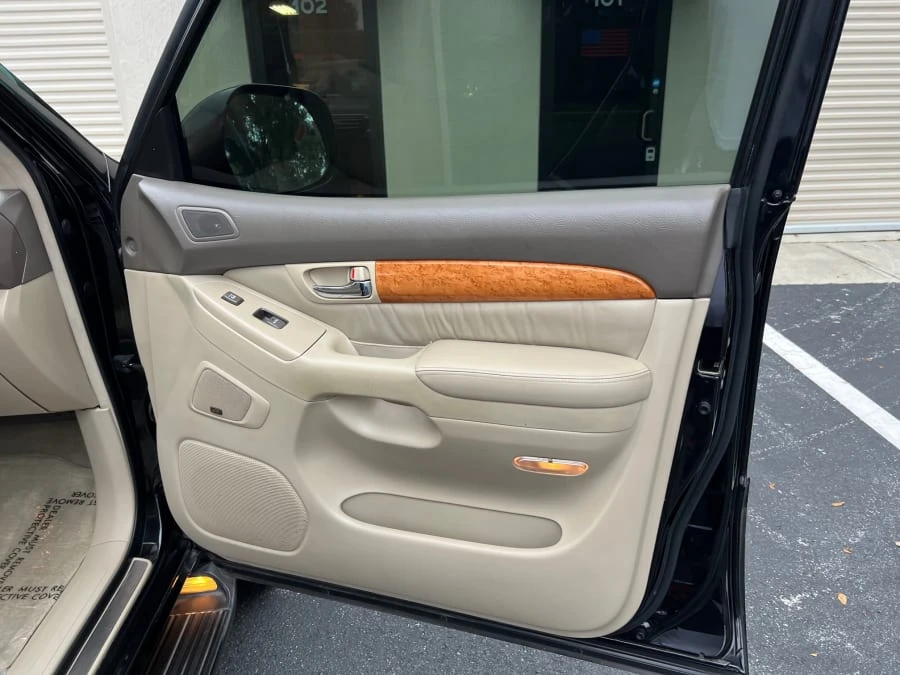 2004 Lexus GX 1st Gen - Image 12 of 22