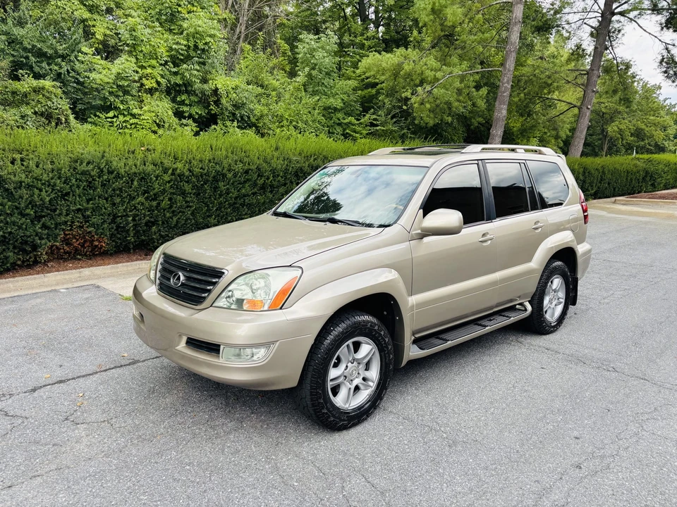 2004 Lexus GX 1st Gen - Image 10 of 31