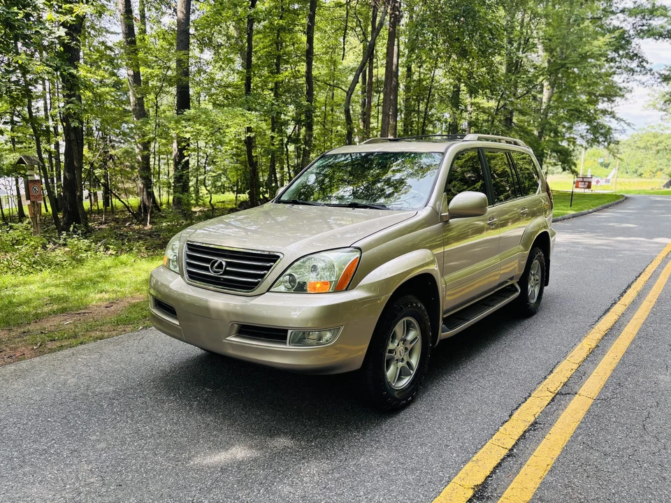 2004 Lexus GX 1st Gen - Image 8 of 31