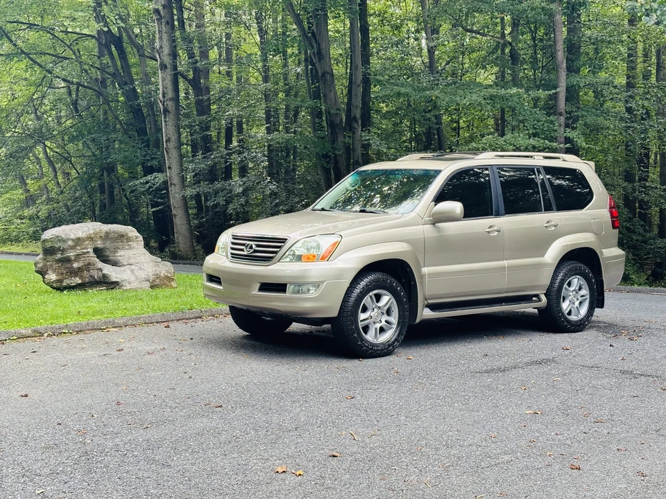 2004 Lexus GX 1st Gen - Image 12 of 31