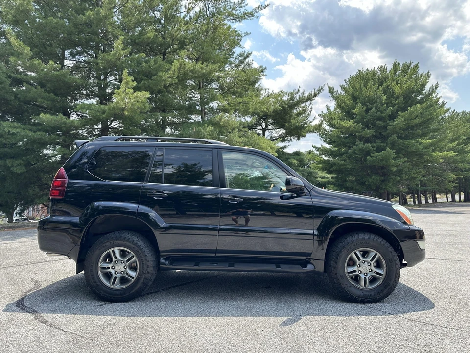 2004 Lexus GX 1st Gen - Image 10 of 31