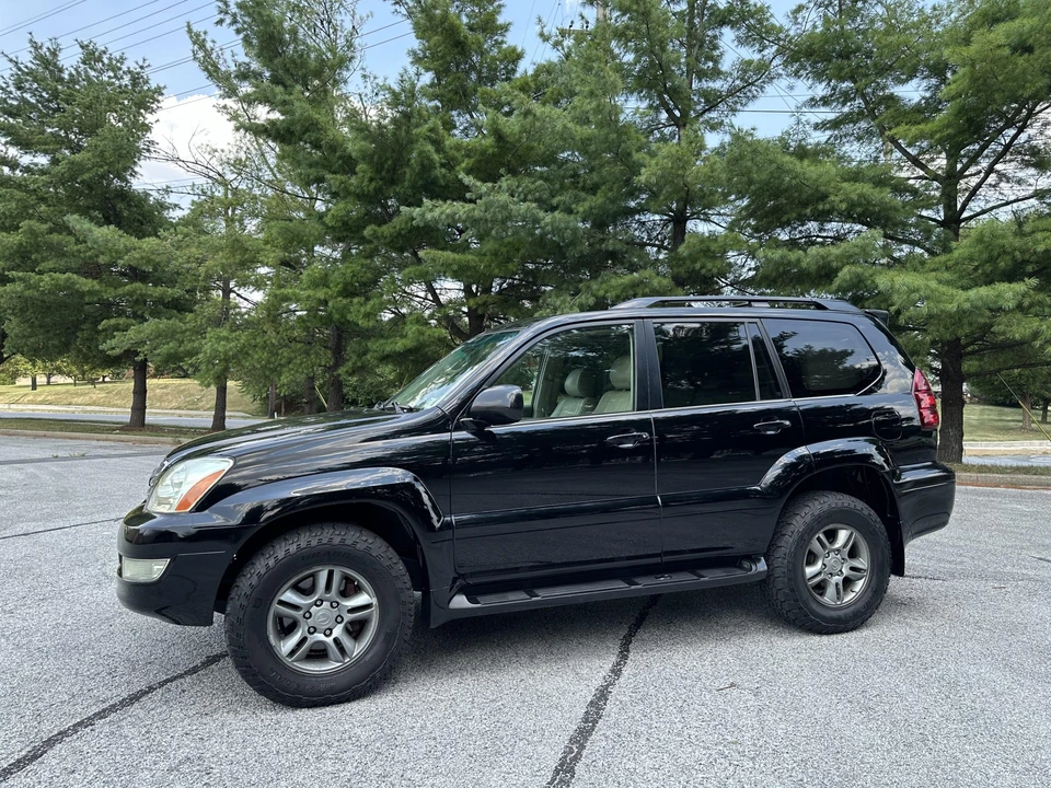 2004 Lexus GX 1st Gen - Image 21 of 31