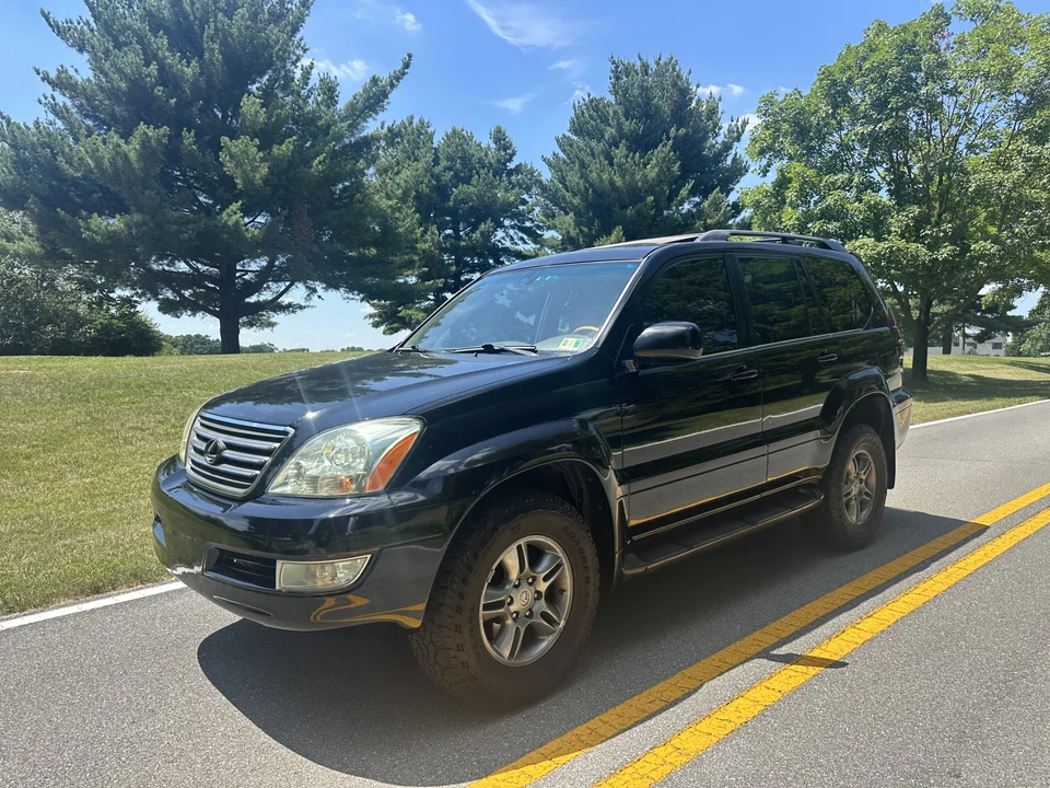 2004 Lexus GX 1st Gen - Image 3 of 31