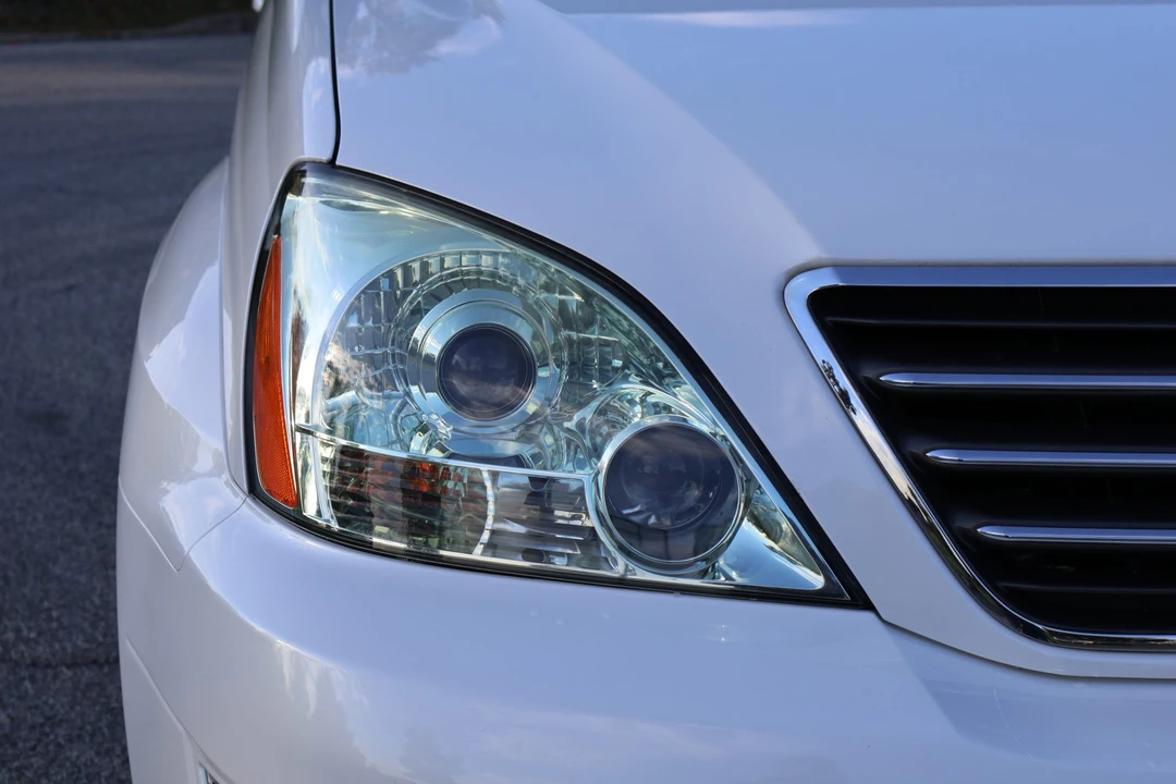 2004 Lexus GX 1st Gen - Image 17 of 31