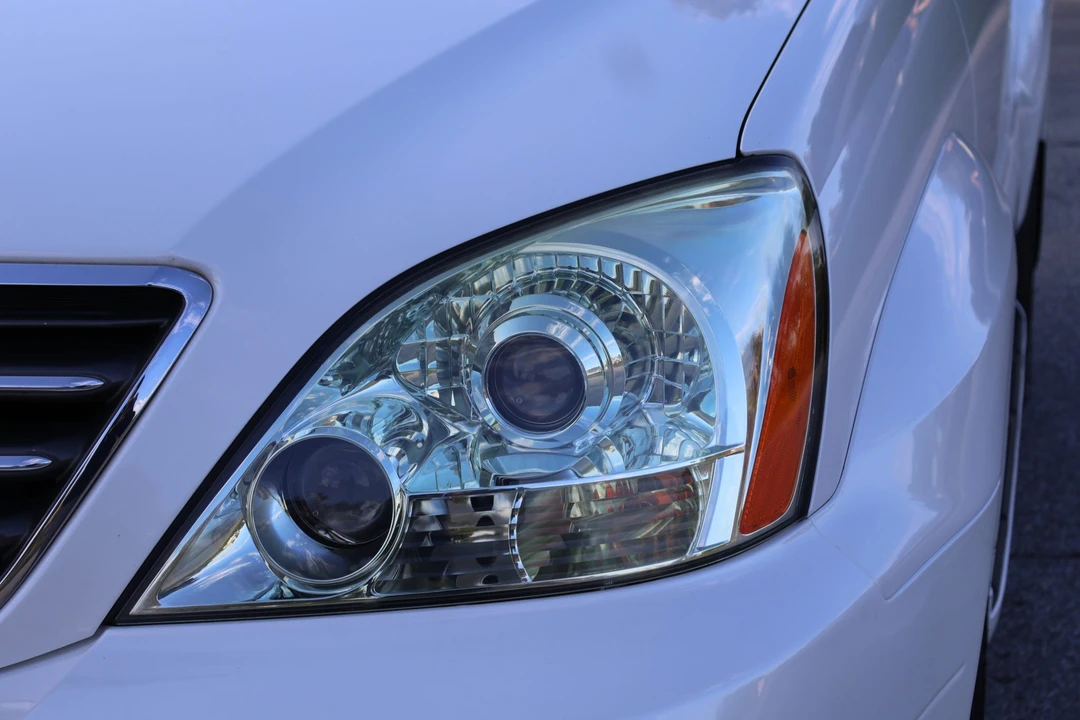 2004 Lexus GX 1st Gen - Image 23 of 31