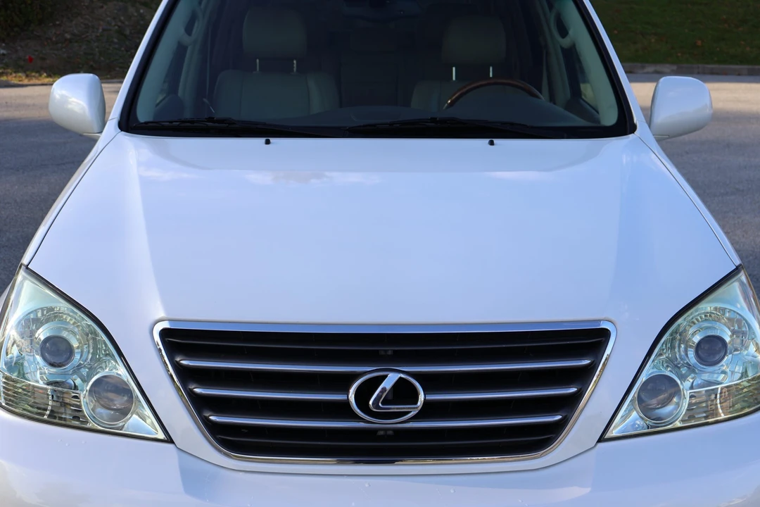 2004 Lexus GX 1st Gen - Image 15 of 31