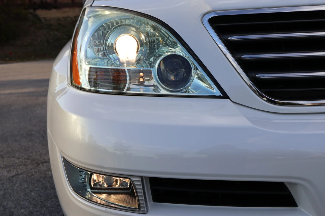 2004 Lexus GX 1st Gen - Image 18 of 31