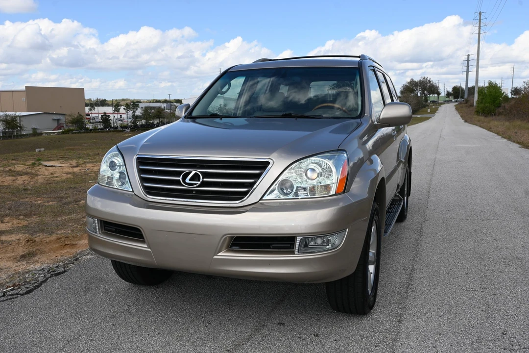 2004 Lexus GX 1st Gen - Image 9 of 31