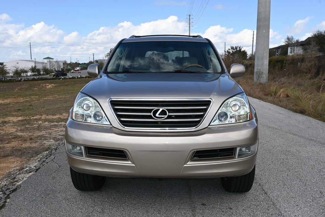 2004 Lexus GX 1st Gen - Image 10 of 31