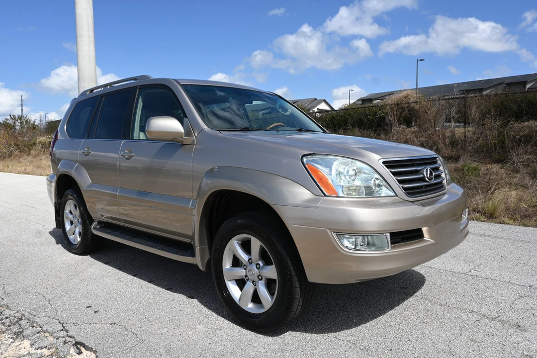 2004 Lexus GX 1st Gen - Image 19 of 31