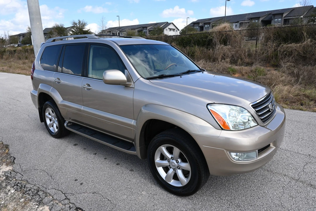 2004 Lexus GX 1st Gen - Image 20 of 31