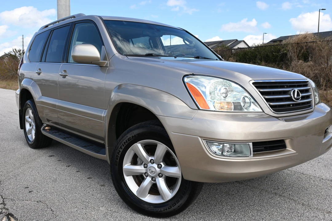 2004 Lexus GX 1st Gen - Image 18 of 31