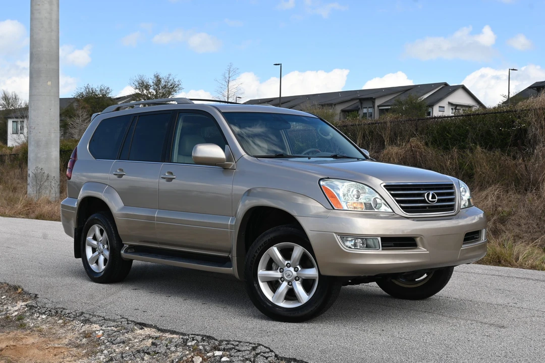 2004 Lexus GX 1st Gen - Image 16 of 31