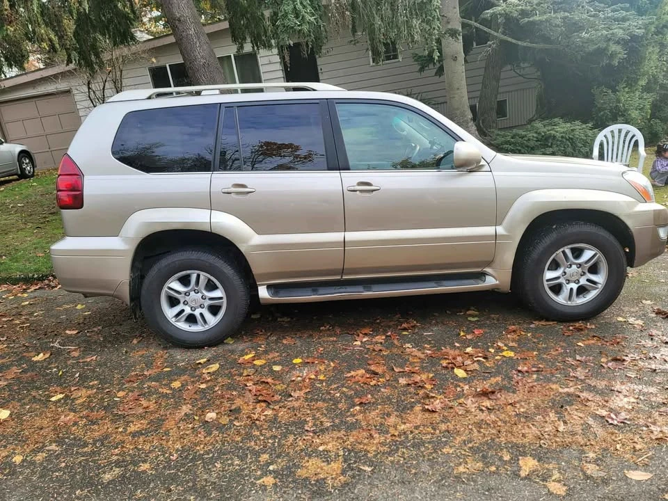 2004 Lexus GX 1st Gen - Image 2 of 10
