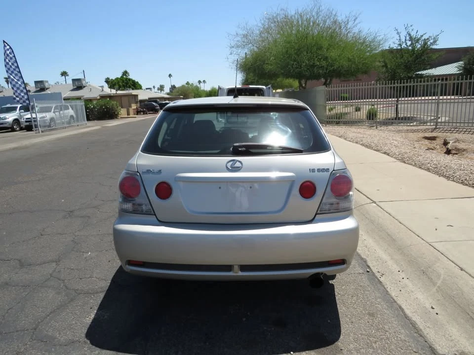 2004 Lexus IS 1st Gen - Image 2 of 18