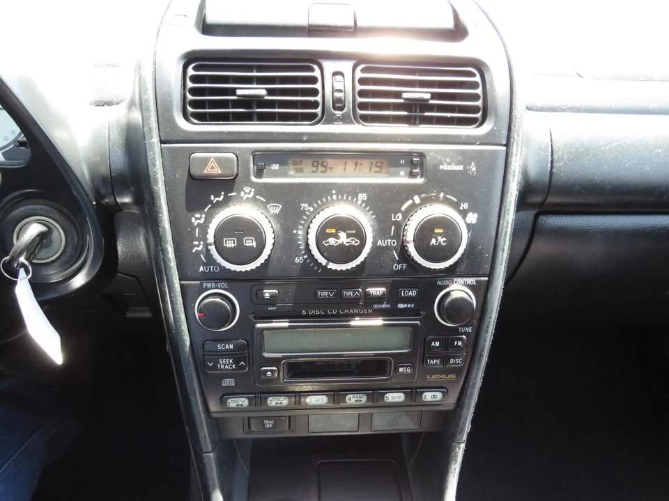 2004 Lexus IS 1st Gen - Image 12 of 18