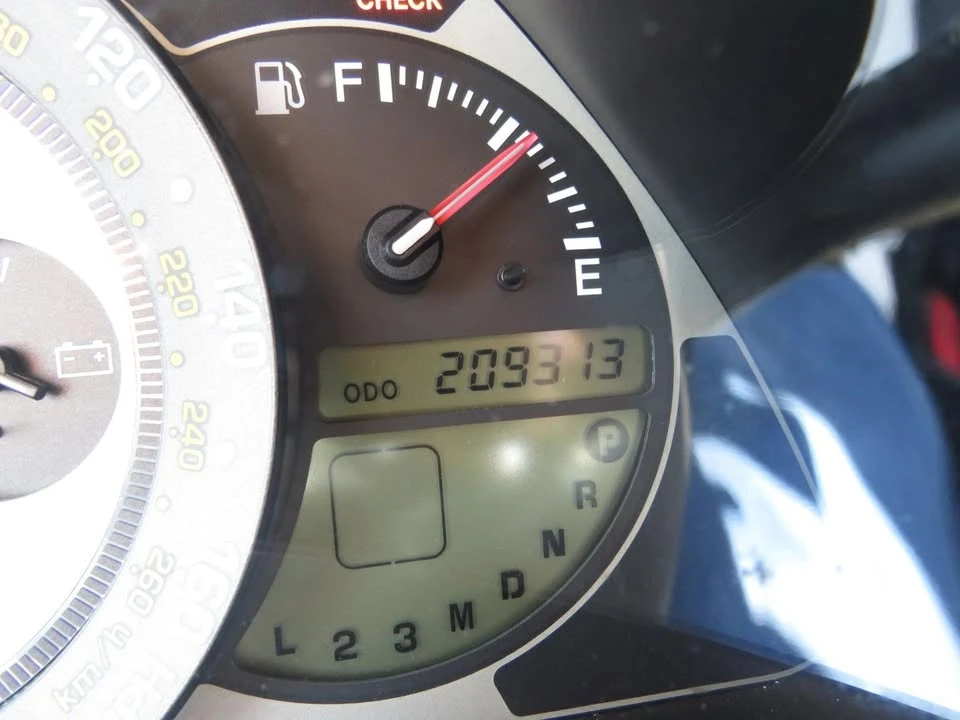 2004 Lexus IS 1st Gen - Image 10 of 18