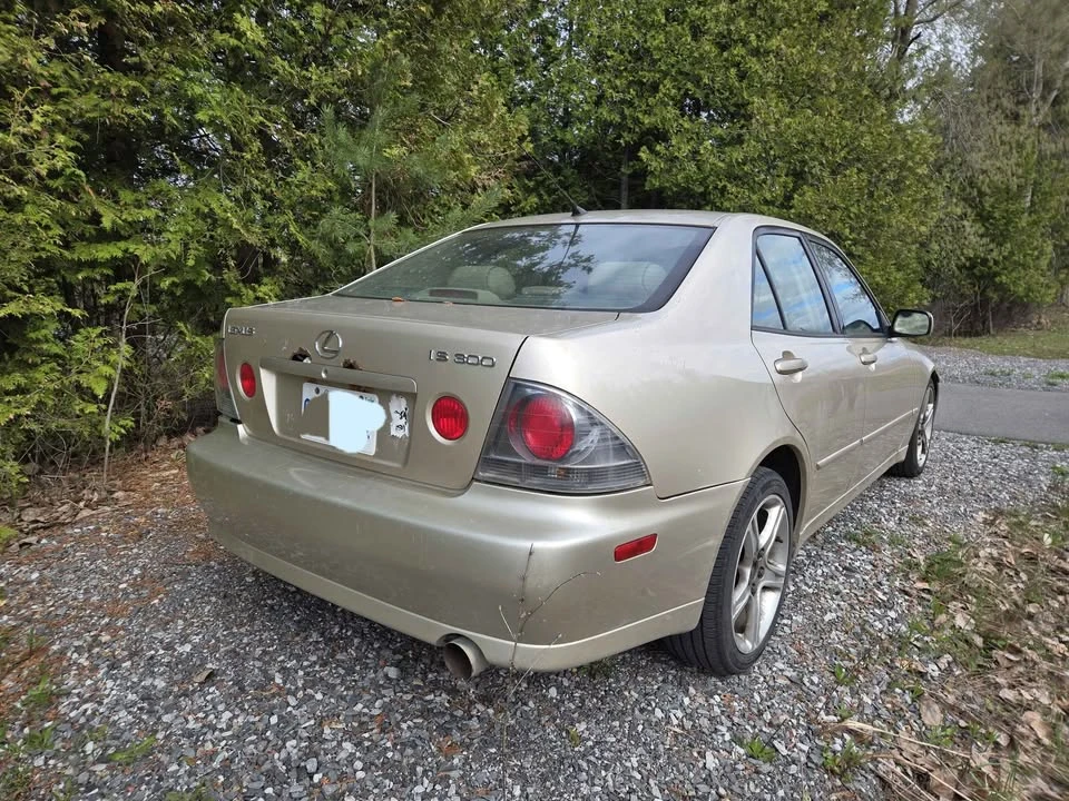 2004 Lexus IS 1st Gen - Image 3 of 4