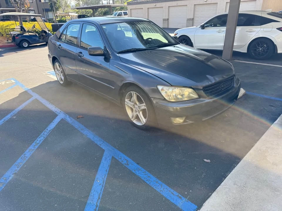 2004 Lexus IS 1st Gen - Image 7 of 11
