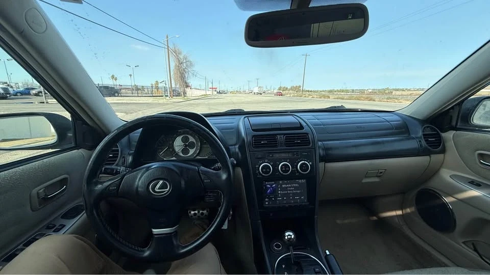 2004 Lexus IS 2nd Gen - Image 13 of 15