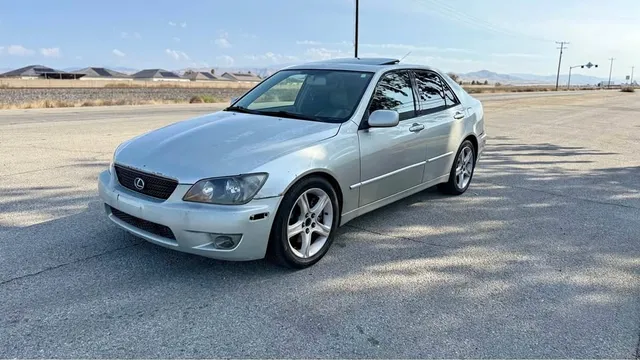 2002 Lexus IS 300 Sedan