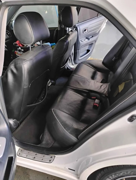 2004 Lexus IS 1st Gen - Image 7 of 8