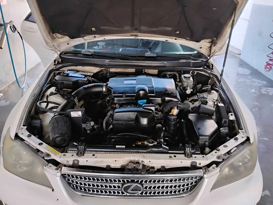 2004 Lexus IS 1st Gen - Image 6 of 8