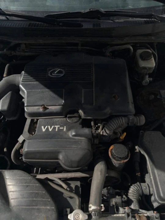 2004 Lexus IS 1st Gen - Image 4 of 6