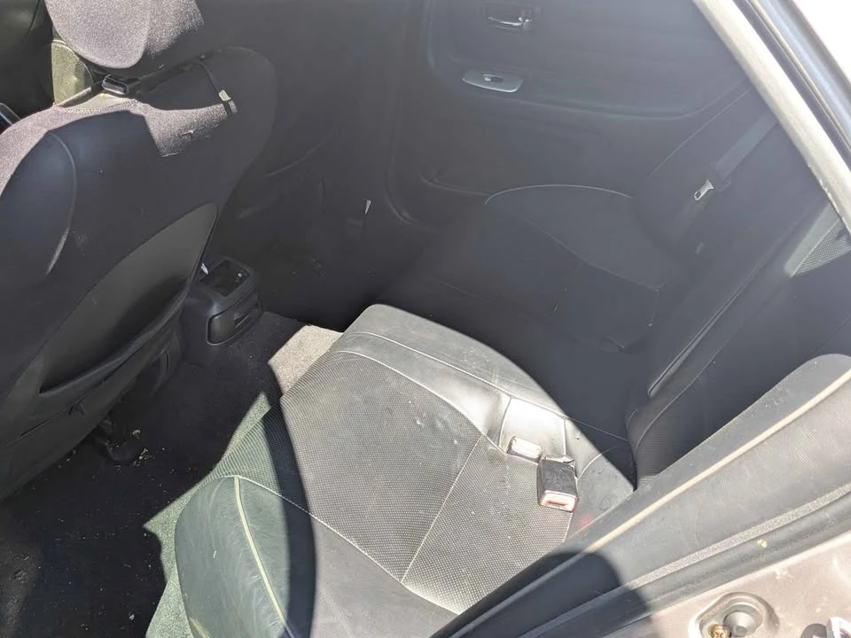 2004 Lexus IS 1st Gen - Image 10 of 11