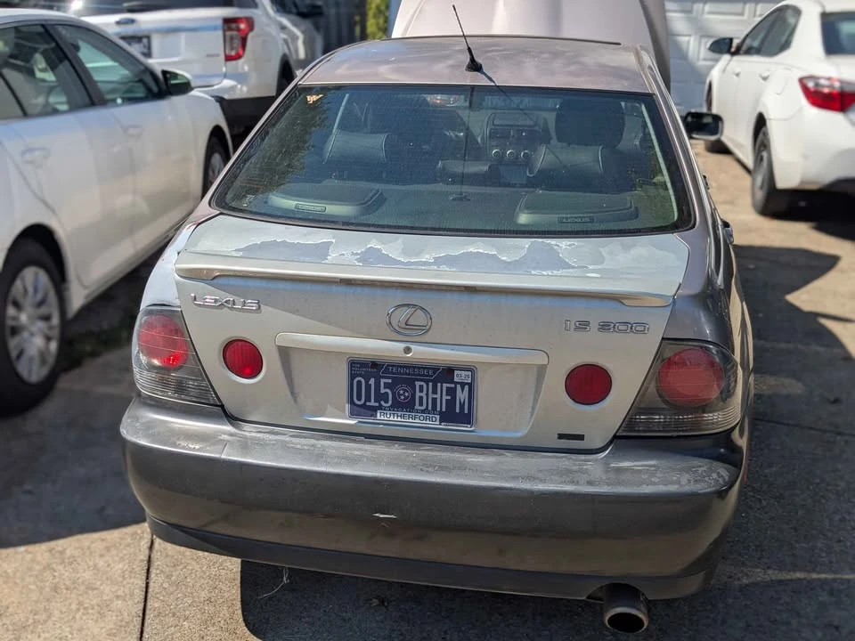 2004 Lexus IS 1st Gen - Image 4 of 11