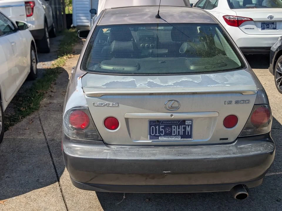 2004 Lexus IS 1st Gen - Image 6 of 11