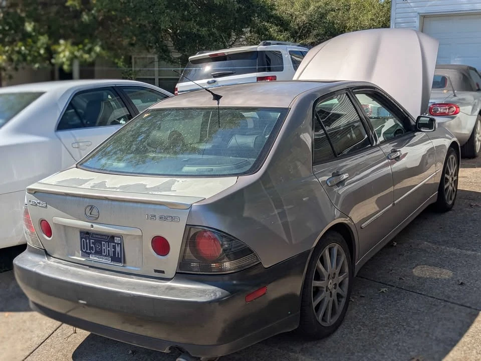 2004 Lexus IS 1st Gen - Image 5 of 11