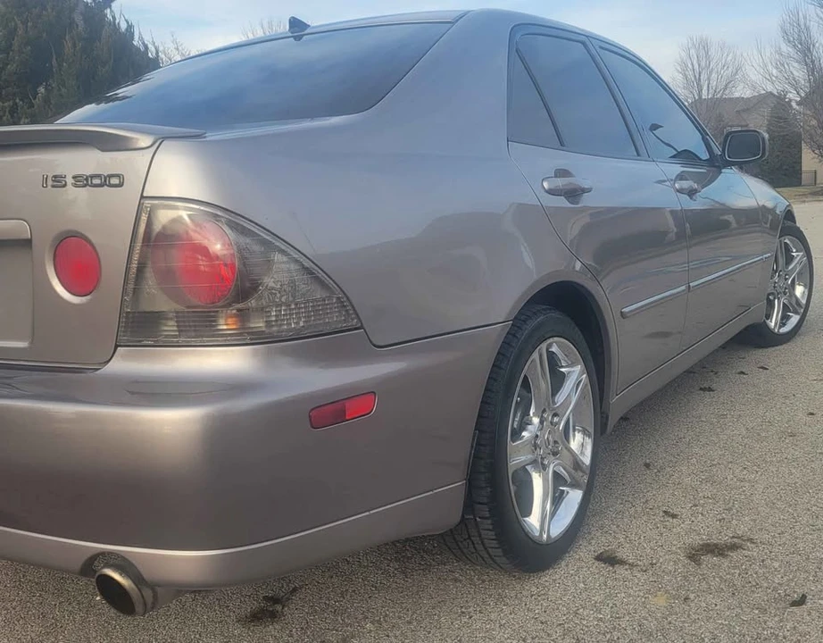 2004 Lexus IS 1st Gen - Image 6 of 20