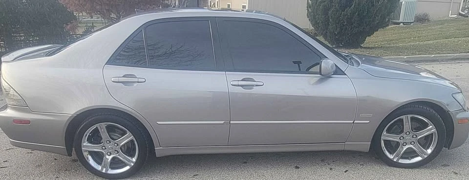 2004 Lexus IS 1st Gen - Image 7 of 20