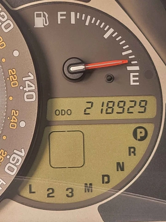2004 Lexus IS 1st Gen - Image 16 of 20