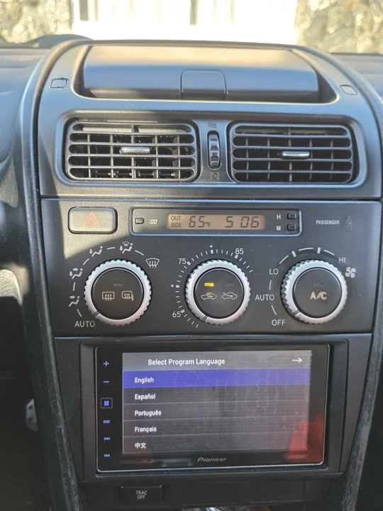 2004 Lexus IS 1st Gen - Image 5 of 14
