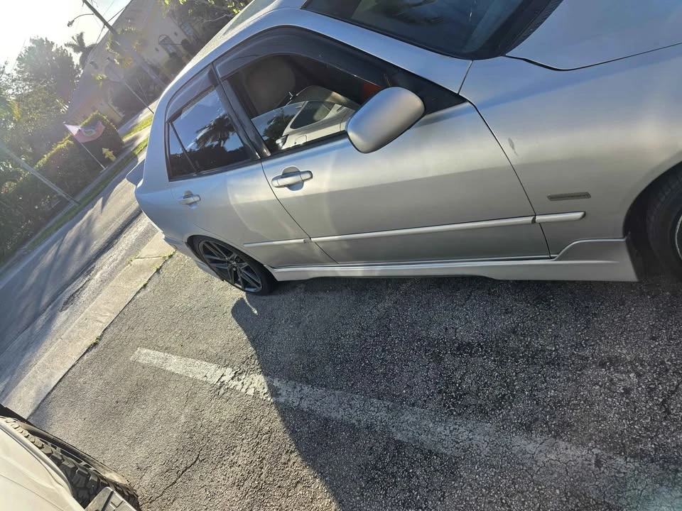 2004 Lexus IS 1st Gen - Image 12 of 14