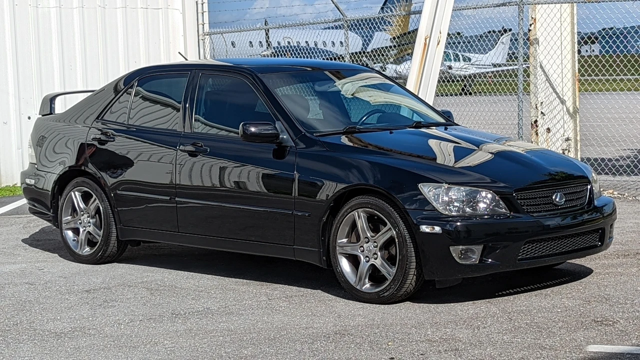 2004 Lexus IS 1st Gen - Image 12 of 31