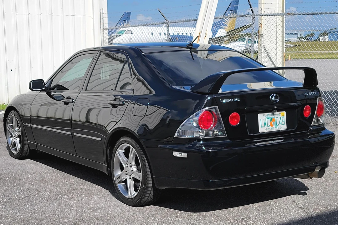 2004 Lexus IS 1st Gen - Image 3 of 31