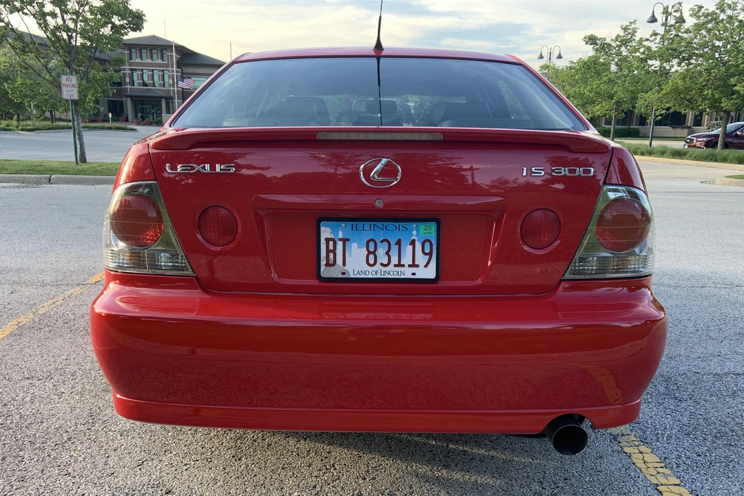 2004 Lexus IS 1st Gen - Image 5 of 31