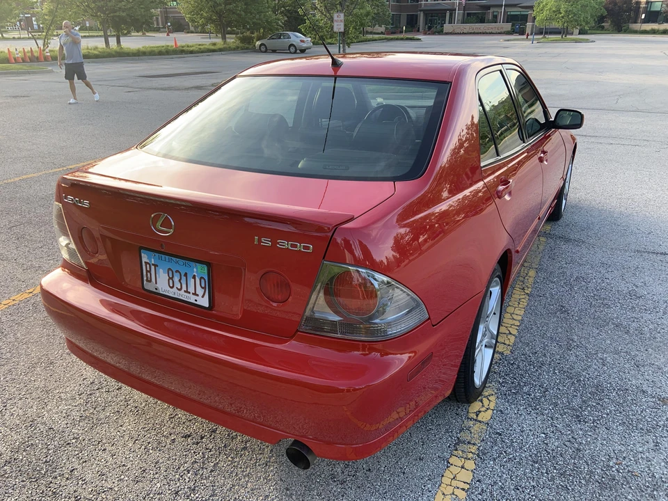 2004 Lexus IS 1st Gen - Image 14 of 31