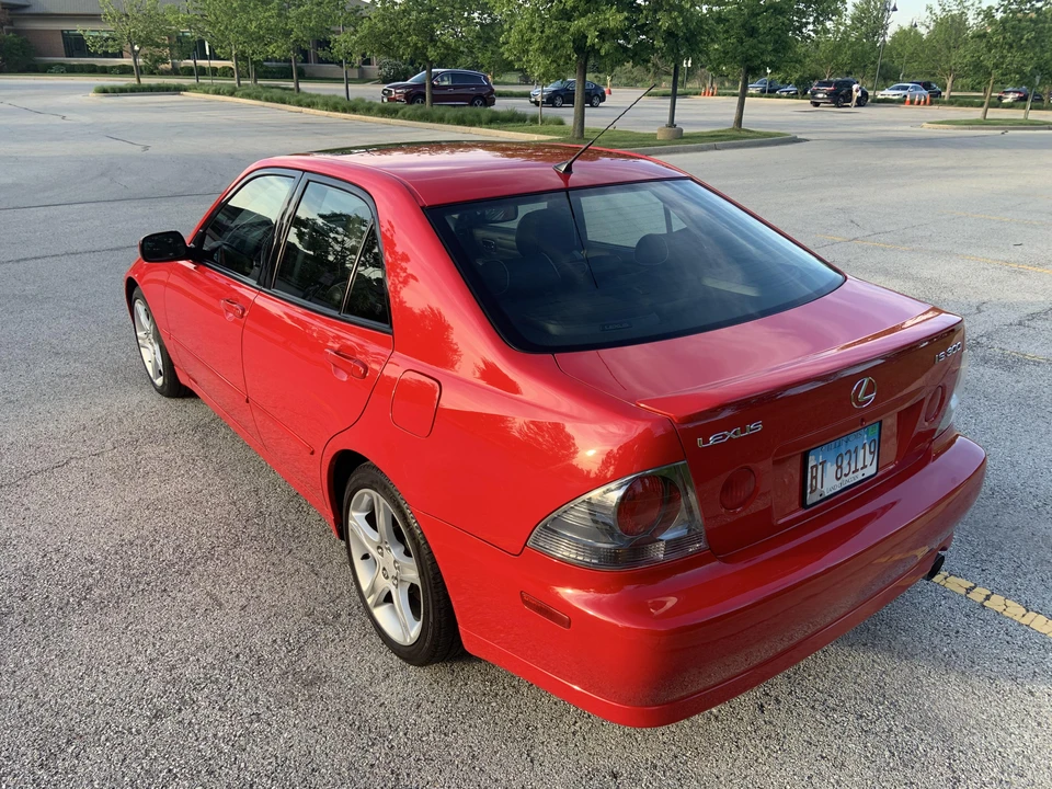 2004 Lexus IS 1st Gen - Image 11 of 31