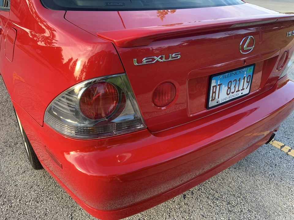 2004 Lexus IS 1st Gen - Image 27 of 31