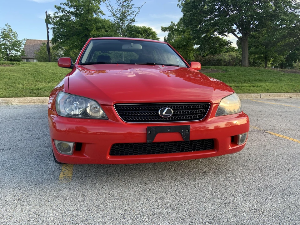 2004 Lexus IS 1st Gen - Image 19 of 31